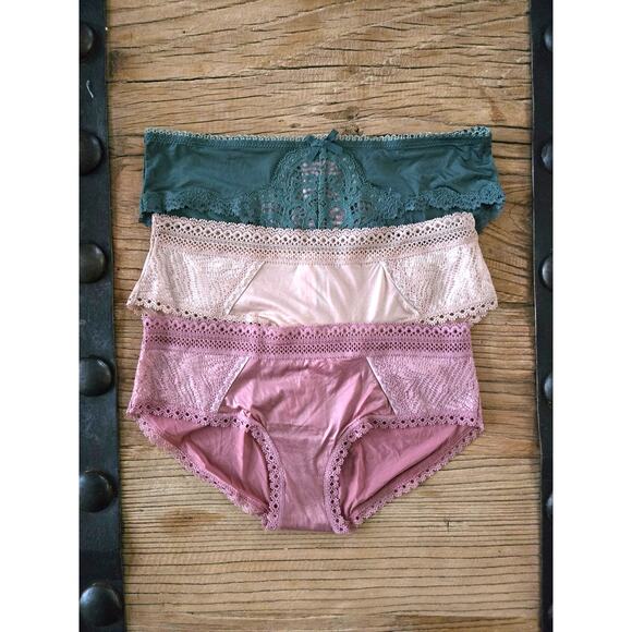 Victoria's Secret Body By Victoria Soft Satin Hip Hugger Panty sz XS New - Picture 1 of 5